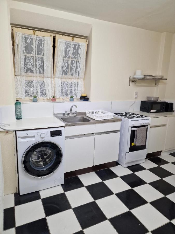 Waterloo - Zone 1 - Spacious One Bedroom Flat Лондон Экстерьер фото