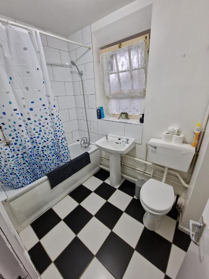 Waterloo - Zone 1 - Spacious One Bedroom Flat Лондон Экстерьер фото